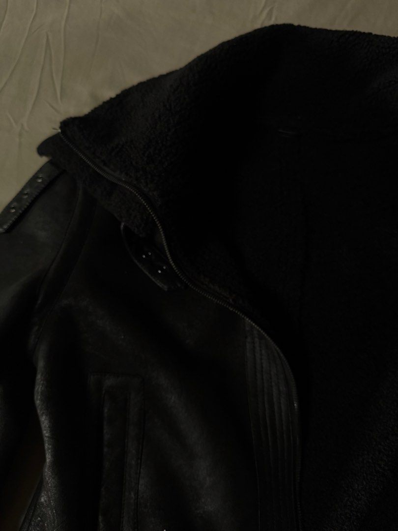 ZARA Black Faux Shearling Aviator Jacket (Category: Coats, Jackets and Outerwear) located in Manila. Submitted by seangoart (Listing ID 1465784759, Image 3). Description: - Brand: Zara - Style: Aviator jacket with wide lapel collar - Size: EUR M / USA M / MEX 40 - Color: Black - Material/Lining: Thick faux shearling lining (keeps you very warm in cold weather) - Closure & Pockets: Heavy-duty front zip closure with side welt pockets - Details: Dou