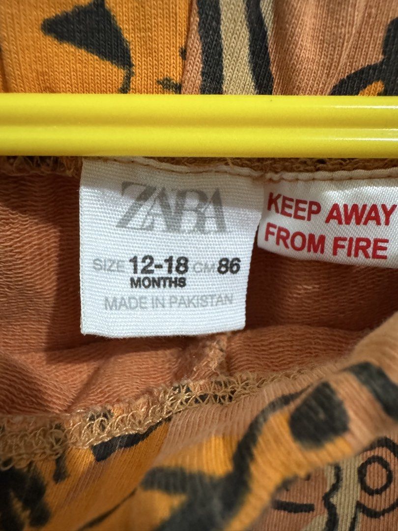 Zara Leggings | 12-18 mos (Category: Babies & Kids Fashion) located in Bacolod City. Submitted by globalbudolfinds.ph (Listing ID 1465777745, Image 3). Description: Fits from 6mos to 2Y.