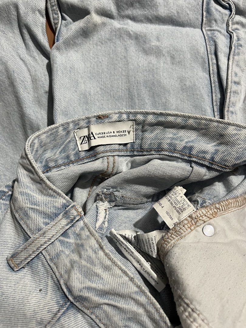 ZARA Multiple pocket (Category: Jeans) located in Manila. Submitted by 94th. (Listing ID 1465774224, Image 3). Description: ZARA Multiple pocket •Width: 27 •Length: 42 •Hem: 10.5 ₱880 + Shipping fee MOP: Gcash Courier: J&T, LBC and Lalamove or Meet up 📍Loc: Valenzuela City.