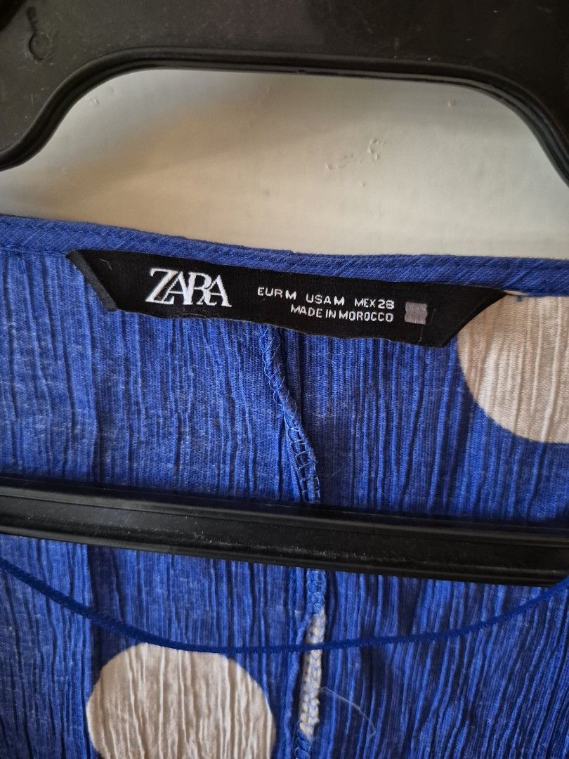 Zara Polka Top (Category: Longsleeves) located in Manila. Submitted by homedeclutterbycathy (Listing ID 1465820163, Image 3). Description: No issues, damage/flaws. SF c/o buyer.