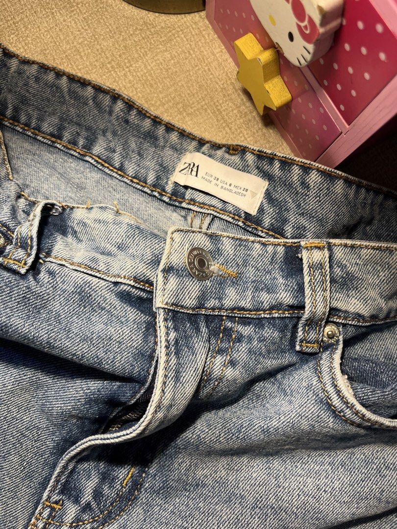 Zara High waist Skort (Category: Other Bottoms) located in Taguig. Submitted by madeasoncloset (Listing ID 1465879435, Image 3). Description: No issue at all Size M No when worn No haggling Waist 15.5 laid .