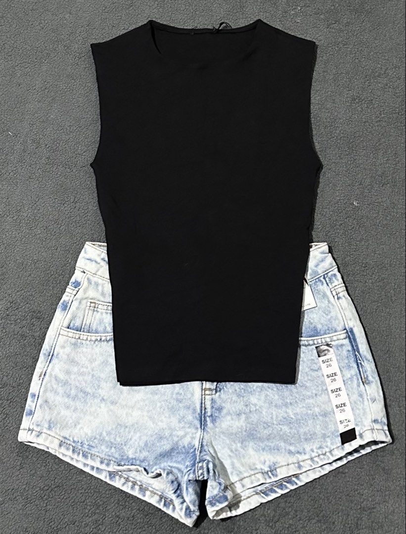 Zara Top (Category: Sleeveless) located in Cabanatuan. Submitted by fitsby.el (Listing ID 1465911001, Image 1). Description: brand new over🏃🏻.