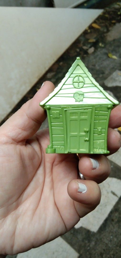 Zomling house green (Category: Kids Toys) located in Quezon City. Submitted by eidorableshop (Listing ID 1465819154, Image 1). Description: .