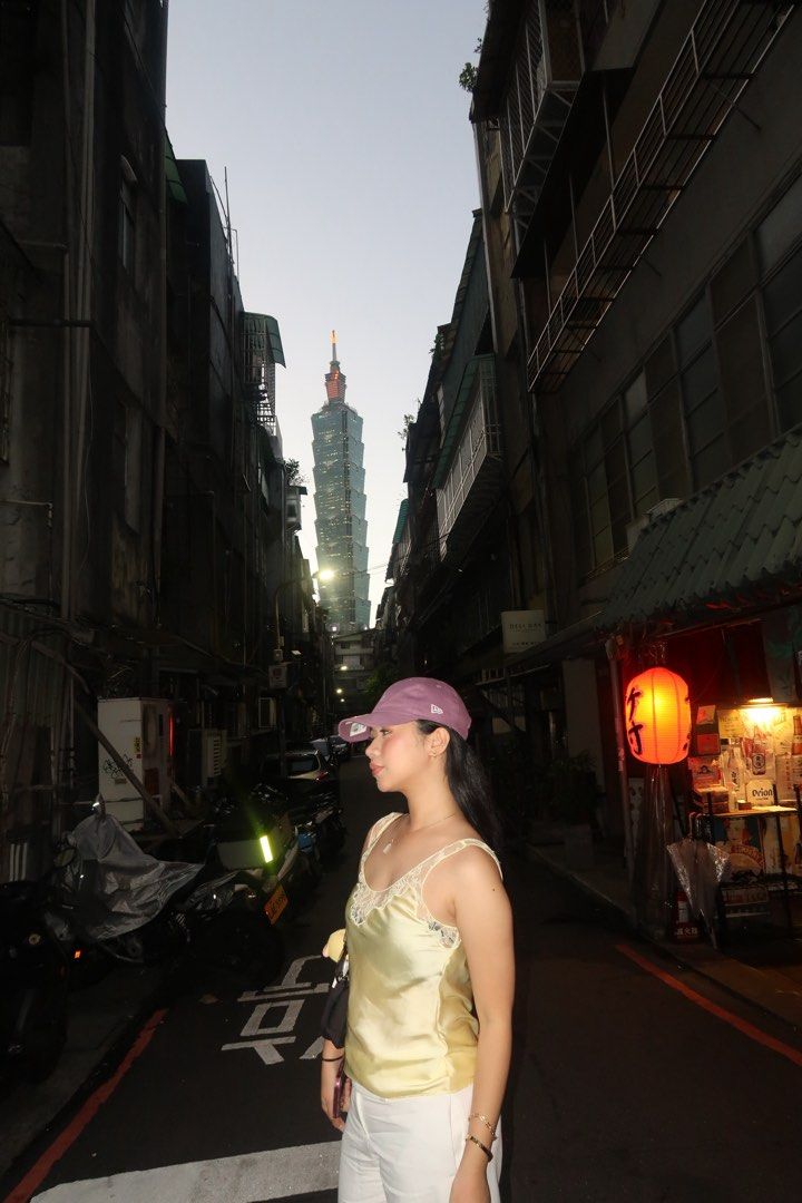 ZW Collection Satin Lace Top (Category: Blouses) located in Manila. Submitted by junkies_202 (Listing ID 1465772705, Image 2). Description: Bought for 2,595. Once used in Taipei only. .