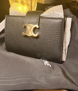 （分類：）位於 。 由 natashaae 提交（商品編號 1465991677，圖片 1）。簡介： 。