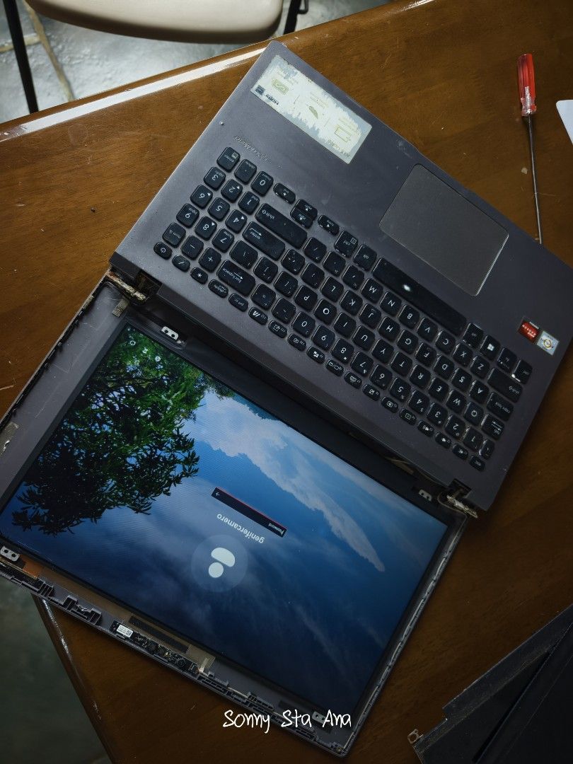 14in slim 30pins laptop screen only HD (Category: Laptops & Notebooks) located in Quezon City. Submitted by gadgetsun (Listing ID 1466090838, Image 1). Description: Good condition .