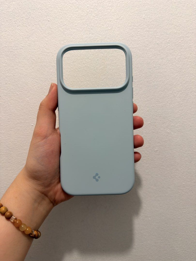 17 pro cases (Category: Cases & Sleeves) located in Manila. Submitted by glaizacast94945 (Listing ID 1465979848, Image 2). Description: For sale 17 pro cases Spigen 1.3k no box Burga - 1.9k with dust bag Both rarely used and in good condition! 🩵.