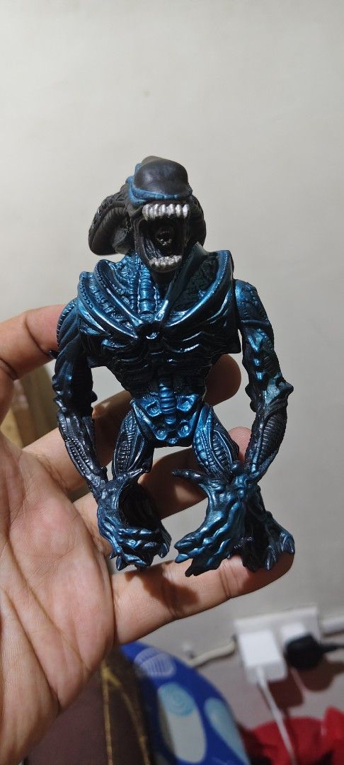 1992 Kenner ALIENS Gorilla Alien 5" Action Figure (Category: Figurines & Statues) located in Manila. Submitted by gorzuzofficial (Listing ID 1466123969, Image 1). Description: MOP: Gcash MOD: LBC/Lalamove/J&T.