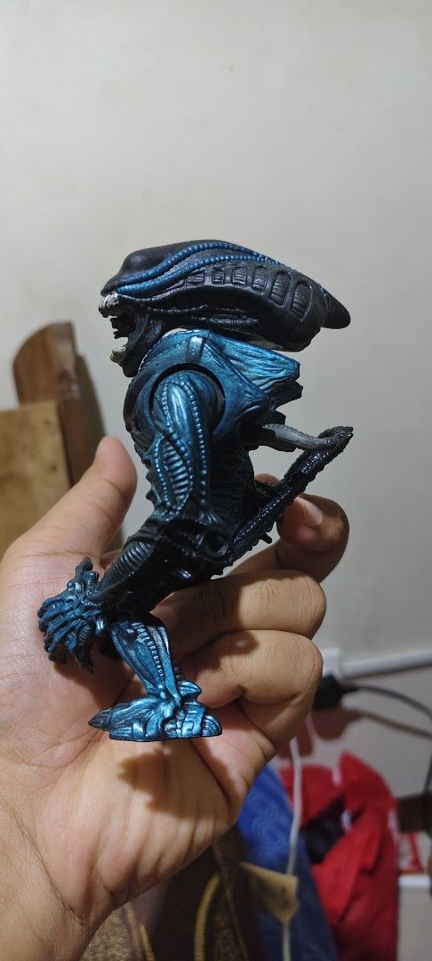1992 Kenner ALIENS Gorilla Alien 5" Action Figure (Category: Figurines & Statues) located in Manila. Submitted by gorzuzofficial (Listing ID 1466123969, Image 3). Description: MOP: Gcash MOD: LBC/Lalamove/J&T.