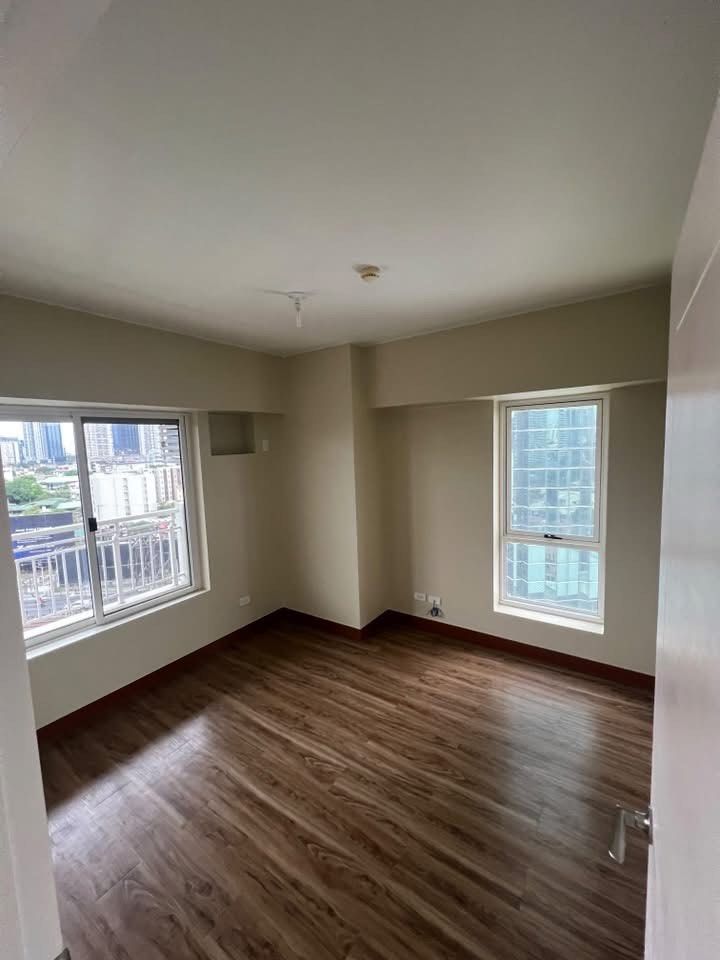 1-Bedroom Unit with Balcony 45 sqm (Category: Apartments & Condos) located in Quezon City. Submitted by calebzxc (Listing ID 1466072749, Image 3). Description: FOR SALE: Condo in MAKATI. (near Rockwell & One Ayala) Brio Tower DMCI, 1 Bedroom with Balcony 45 sqm Corner Unit 12th floor, Atrium level. Bare unit ₱5.7M only! Open to Brokers and Agents Near Rockwell, One Ayala and BGC. Owner-Seller.