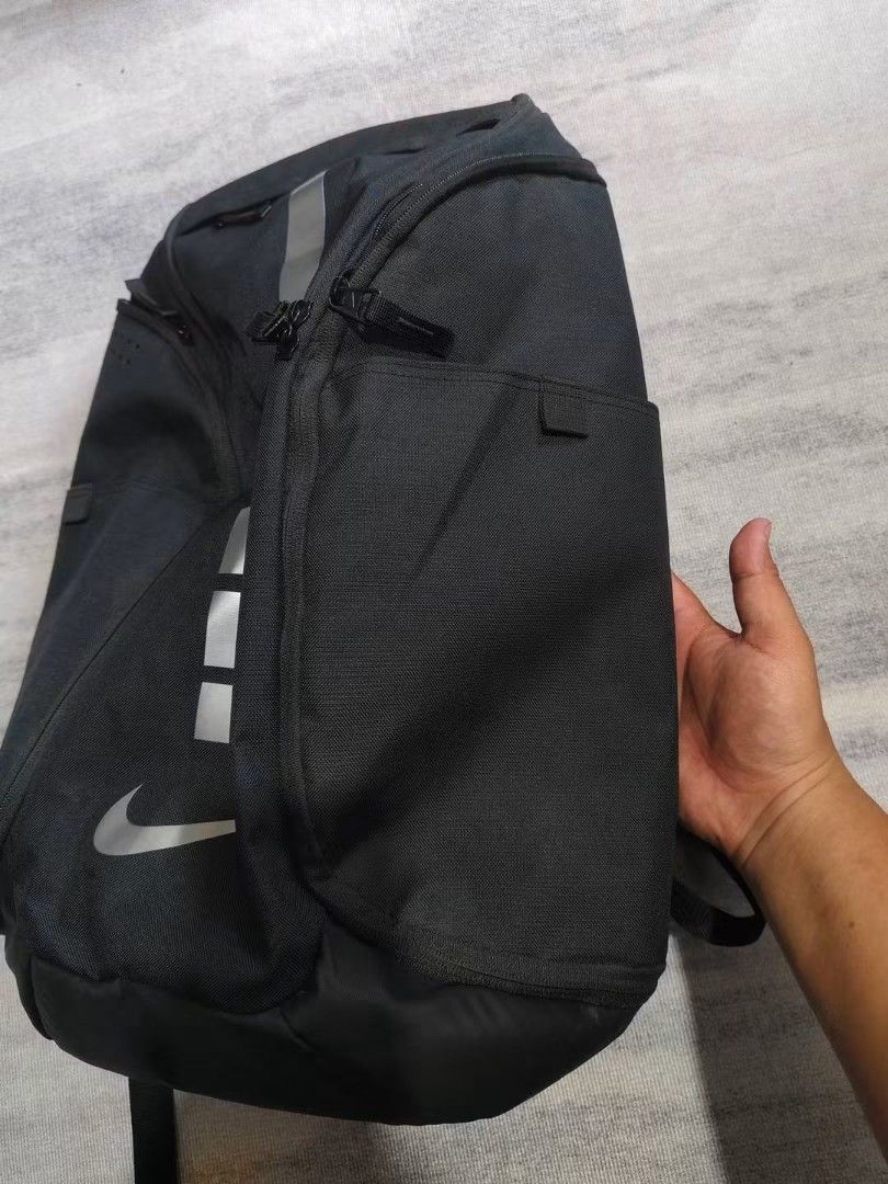 2880 (Category: Backpacks) located in Baguio. Submitted by igorotak.111.taraki.com (Listing ID 1465968629, Image 3). Description: FS NIKE HOOPS ELITE PRO BLACK WTH LOPTOP COMPARTMENT & VENTILATED SHOE COMPARTMENT BAGPACK AS NEW NO ISSUES SOLID NITO ♥️.