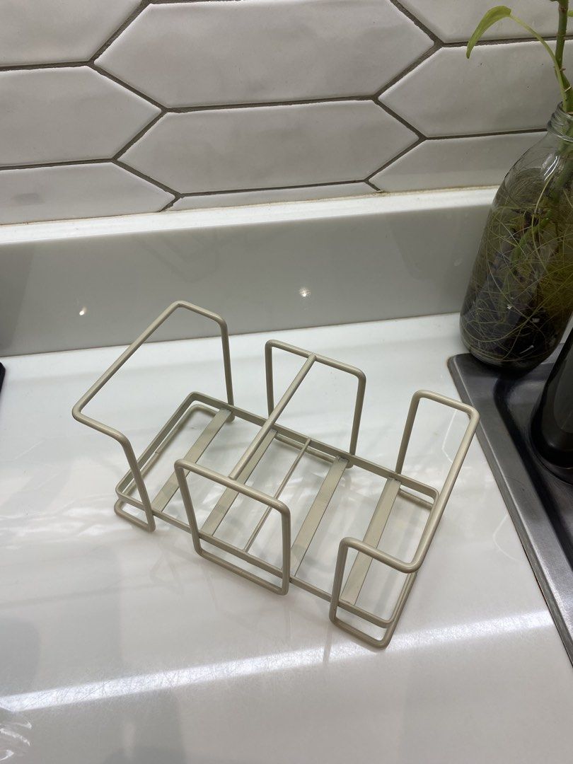 2 slot metal cup holder (Category: Coffee & Tea Tableware) located in Mandaluyong City. Submitted by raspberryjamzzz (Listing ID 1466135439, Image 2). Description: selling my 2 slot cup holder rfs: wrong color.
