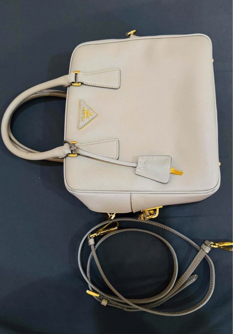 2 way bag pradaaa (Category: Camera Bags & Carriers) located in Davao. Submitted by triftedbagsforyou (Listing ID 1466046778, Image 1). Description: size 25 small with sling legit.