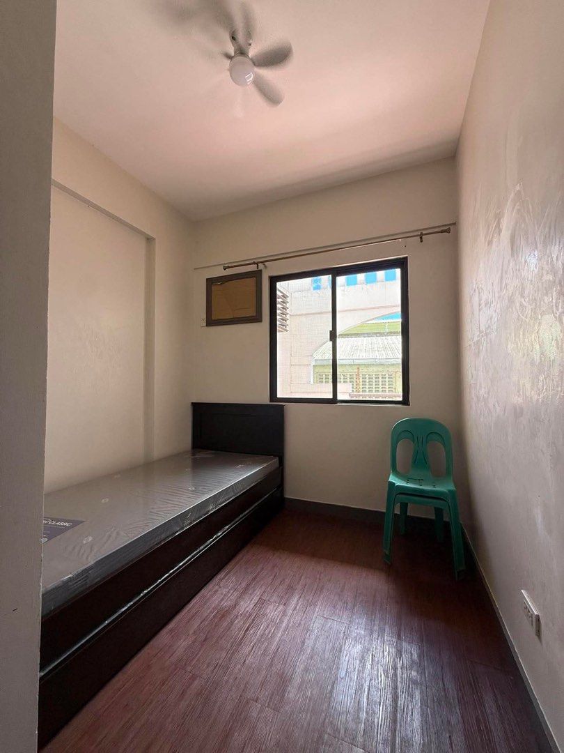 2BR Condo for Rent (Category: Apartments & Condos) located in Manila. Submitted by sabrina_1027 (Listing ID 1465994086, Image 2). Description: 🏠 Condo for Rent – 2 Bedrooms | Quiet, Guarded Neighborhood 📍Location: Maricielo Villas, Quirino Ave., Pulang Lupa Uno, Las Piñas City Property Details: • 2 Bedrooms, 1 Bathroom • Ground Floor • Semi-furnished Unit (2 mattresses (brand new), 2 mattress frames (brand new), LED TV) • 1 Window Type Inverter