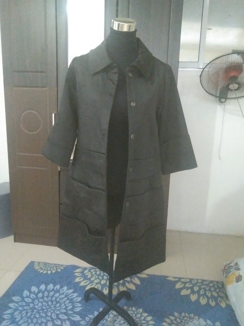 3.1 Phillip Lim Coat (Category: Coats, Jackets and Outerwear) located in San Fernando. Submitted by kitkat.astina (Listing ID 1464796278, Image 1). Description: tape measurement front : shoulder to shoulder: 14" Bust: 17" Waist: 18" Length: 37" black in very good condition add sf.