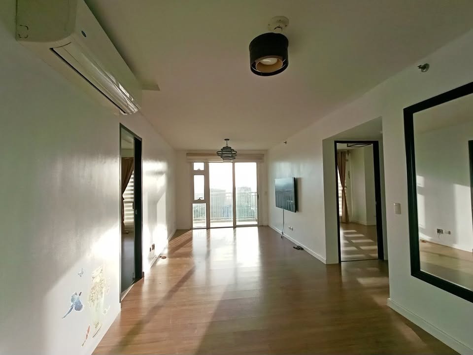 (Category: ) located in . Submitted by rmvlistings (Listing ID 1465968771, Image 1). Description: .