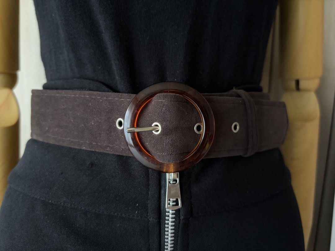 3. Brown Leather Belt 60 (Category: Belts) located in Quezon City. Submitted by wagwagan_ukay_blues (Listing ID 1466024060, Image 2). Description: From Japan In good used condition Please expect signs of usage hole Size -26”-30” Overall -33” Width -1.5” Novaliches Qc.