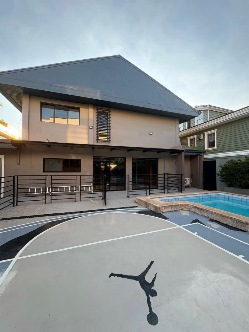 (Category: ) located in . Submitted by Kuaima_Realty (Listing ID 1466052753, Image 1). Description: .