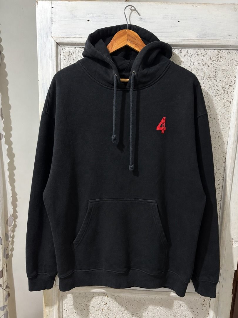 4Hunnid - Good Sex Statement Tee (Category: Coats, Jackets and Outerwear) located in Caloocan City. Submitted by blackrainxd (Listing ID 1466129599, Image 2). Description: Excellent Condition Size XL on tag Width 22 Length 28 Color rate 9.5/10 Minimal hairline, check last pic 2500 shipped Tuguegarao City, Cagayan 📍.
