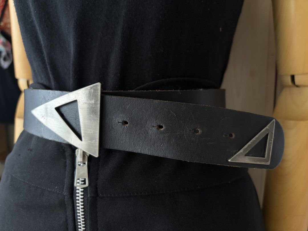 5. Triangle Buckle Black Belt (Category: Belts) located in Quezon City. Submitted by wagwagan_ukay_blues (Listing ID 1466029231, Image 2). Description: In good condition From Japan Please expect signs of usage Hole size-26”-32” Width-1.5” Overall -34” Novaliches Qc.