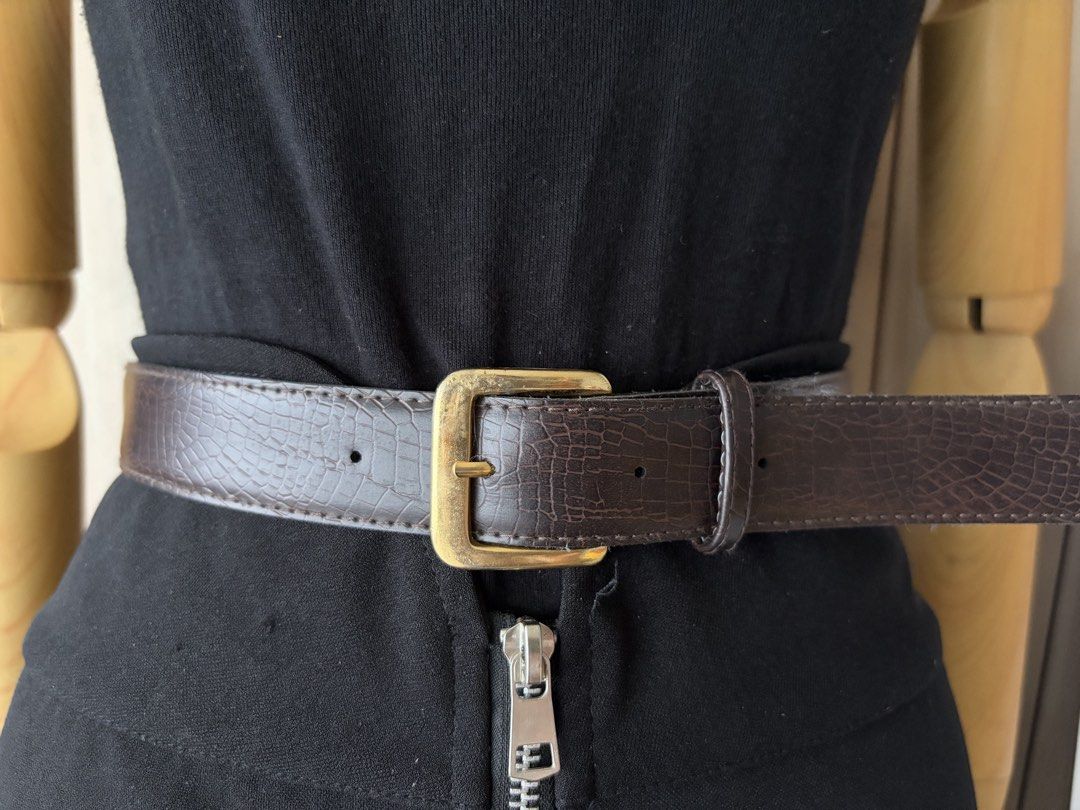 3. Brown Leather Belt 58 (Category: Belts) located in Quezon City. Submitted by wagwagan_ukay_blues (Listing ID 1466023005, Image 2). Description: From Japan In good used condition Please expect signs of usage hole Size -24”-27” Overall -31” Width -1.1” Novaliches Qc.
