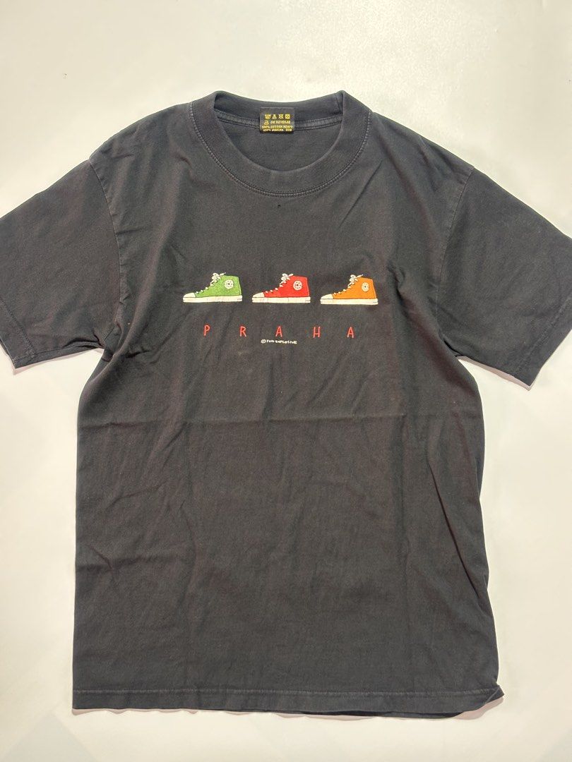 90s art tee (Category: Tshirts & Polo Shirts ) located in Calamba. Submitted by twstwrld (Listing ID 1466053759, Image 1). Description: 22x27 no issue.