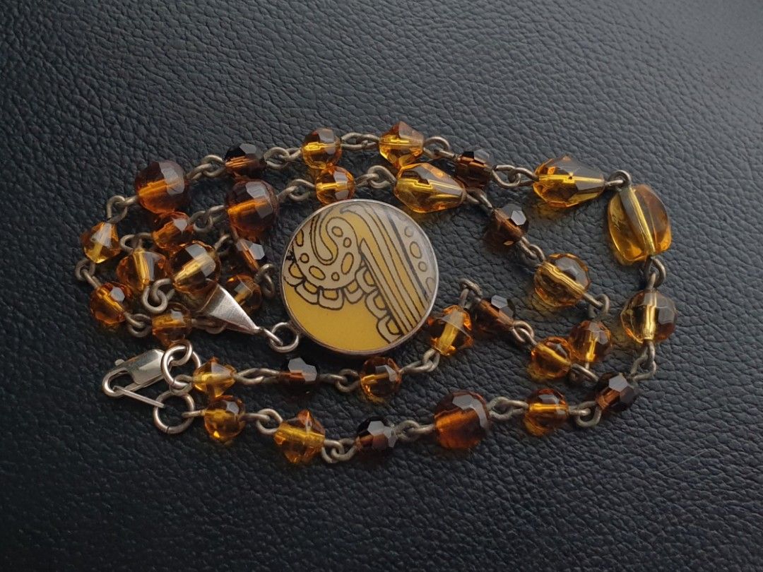 925 Silver Amber Necklace (Category: Necklaces) located in Quezon City. Submitted by WasalakTwo (Listing ID 1466151267, Image 2). Description: Vintage from Japan Mexican Silver 925 Goodcondition 47cm Open for delivery nationwide.