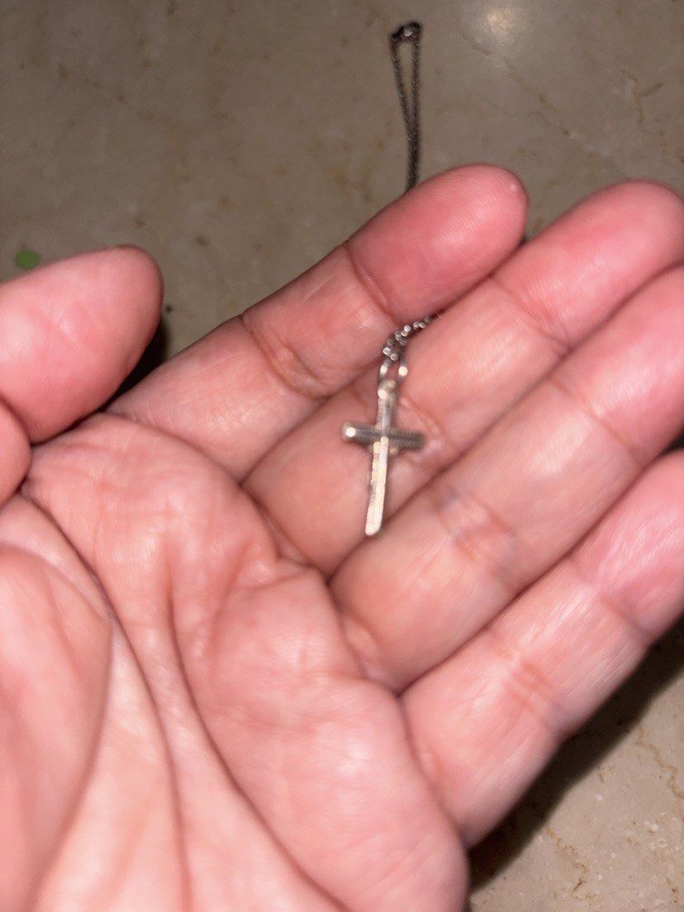 925 silver crucifix pendant with necklace (Category: Necklaces) located in Manila. Submitted by vintageaccessories (Listing ID 1466116121, Image 3). Description: .
