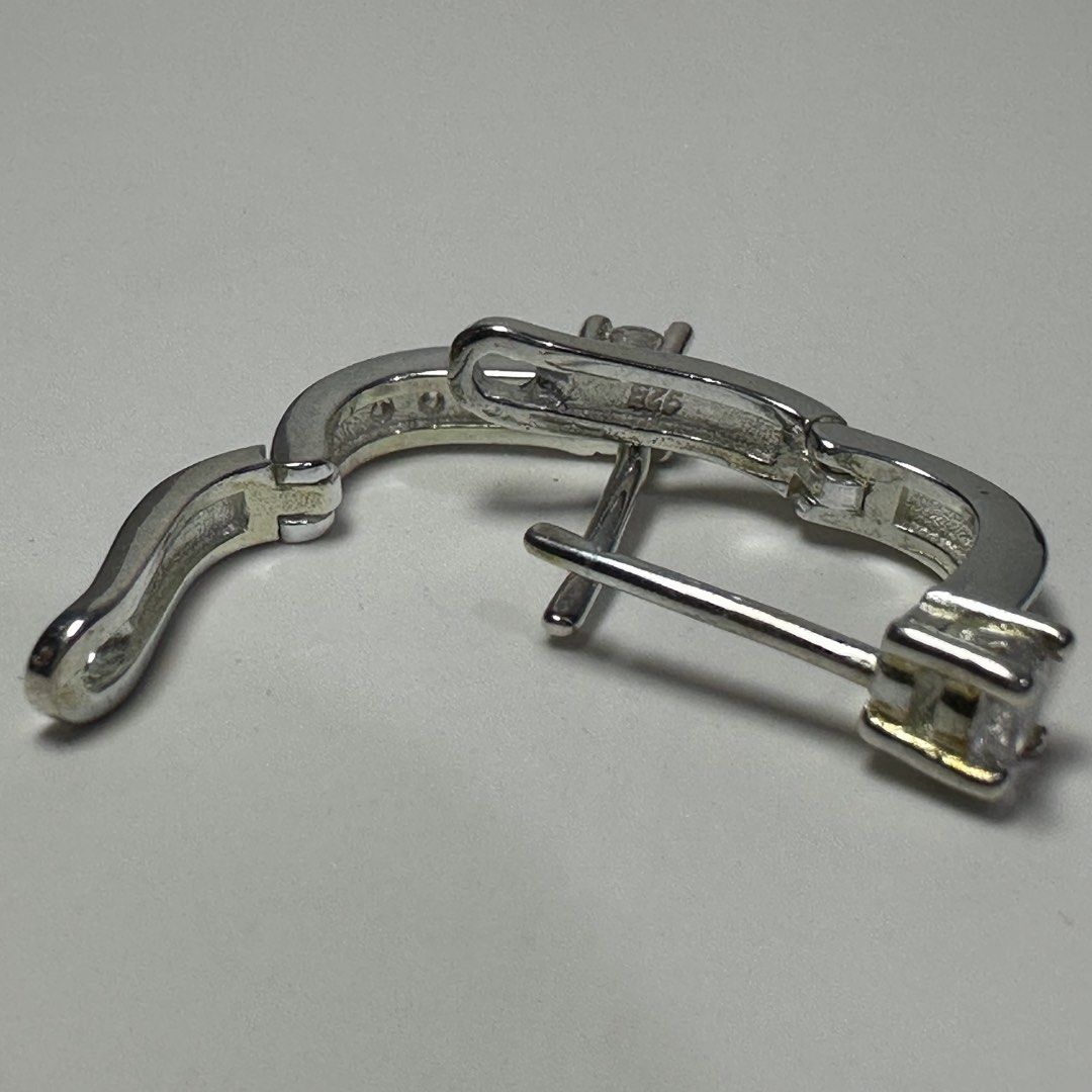 925 silver earrings with stone 2.4g (Category: Earrings) located in Pakil. Submitted by primrosehearts (Listing ID 1466124960, Image 3). Description: authentic 925 italy silver with stamping hypoallergenic grams: 2.4g.