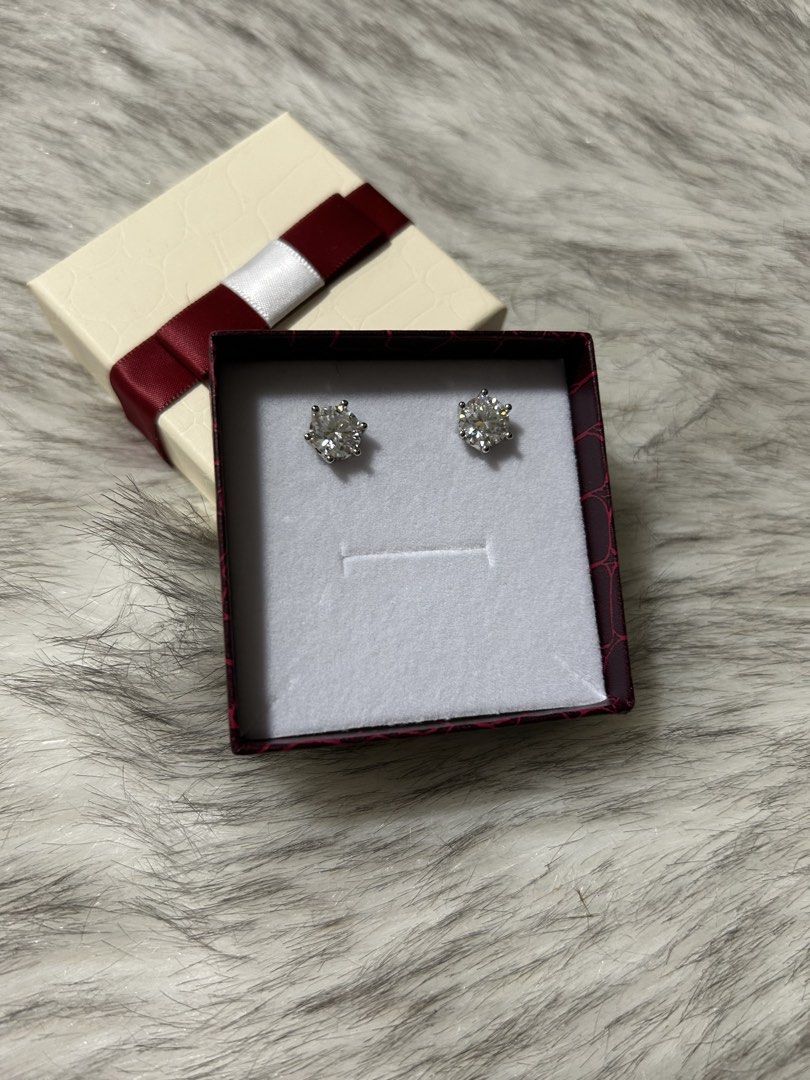 925 Sterling Silver Moissanite Earrings (Category: Earrings) located in Quezon City. Submitted by heycathiee (Listing ID 1466099922, Image 3). Description: Moissanite Earrings ~ brandnew ~ xl size (9mm) Loc: Quezon City Rfs: decluttering.