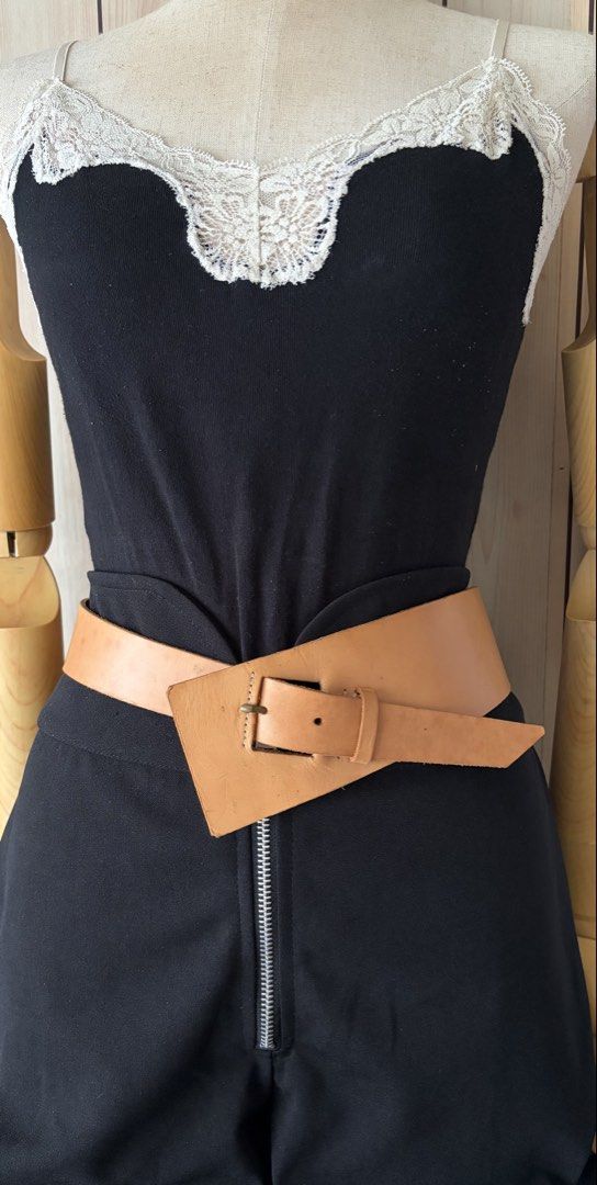 9. Gengo Leather Belt (Category: Belts) located in Quezon City. Submitted by wagwagan_ukay_blues (Listing ID 1466019259, Image 1). Description: From Japan In good used condition Please expect signs of usage Leather discoloration hole Size -28”-30” Overall -34” Width -2.5” Novaliches Qc.