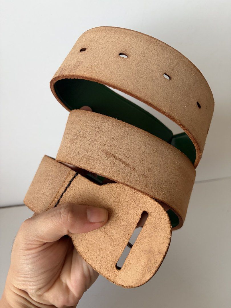 9. Green Wide Leather Belt (Category: Belts) located in Quezon City. Submitted by wagwagan_ukay_blues (Listing ID 1466020481, Image 3). Description: From Japan In good used condition Please expect signs of usage hole Size -25”-33” Overall -38” Width -1.6” Novaliches Qc.