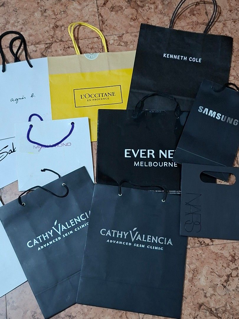 ### 🛍️✨ Assorted Branded Paper Bags – 12pcs (Category: Looking For) located in Taguig. Submitted by authprelovedonlineshop1 (Listing ID 1466070131, Image 3). Description: ### 🛍️✨ Assorted Branded Paper Bags – 12pcs **Excellent Condition! 🤎** - 🛍️ **Assorted branded paper bags** - **12pcs total** - **Excellent condition** - Various brands, designs, and sizes - Perfect for **gifting, packaging, display, or storage** - 💰 **Take all 12pcs for on