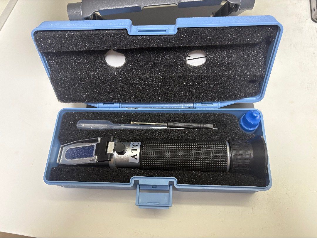光學鹽度計 ATC Salinity Refractometer（養鹹水魚海星海馬可用）, 寵物用品, 寵物家品及其他 - Carousell