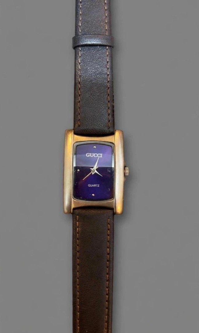 ✨ Gucci 90001 Quartz Women's Watch Rectangular Dial Silver Tone (Category: Women's Watches) located in Santa Rosa. Submitted by leShoppe (Listing ID 1466097327, Image 1). Description: 🗝️authenticity not guaranteed.