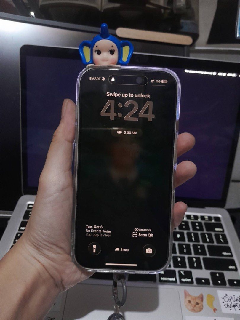 📱 iPhone 16 128GB White 🤍 (Category: Others) located in Quezon City. Submitted by freiyavee (Listing ID 1466149614, Image 2). Description: 💰 ₱35,000 — slightly negotiable Selling my iPhone 16 128GB in White, bought from Taiwan 🇹🇼 last year, and NTC-approved 🇵🇭 ✨ Details: • iPhone 16 128GB • White • Battery Health: 89% • NTC-approved • Taiwan unit • No warranty remaining • Fully working • No repairs • Face ID, cameras, speakers, buttons, an