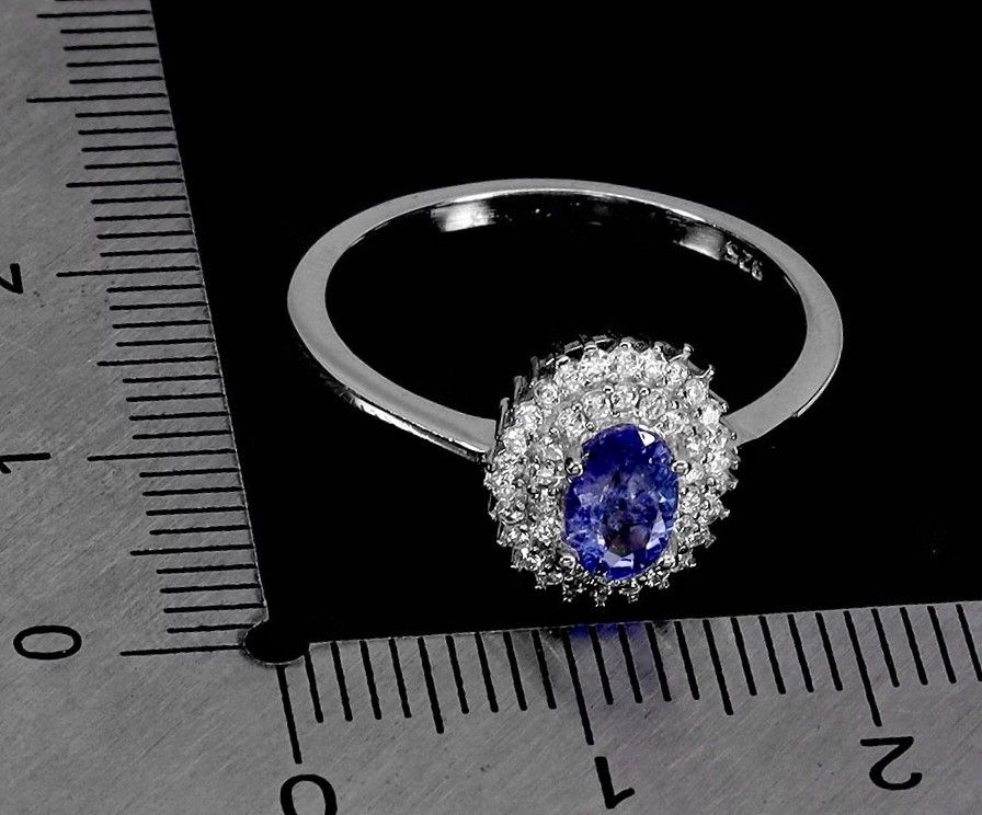 💯 Natural TANZANITE ring (Category: Rings) located in Kawit. Submitted by authentic_gemstones_byalton (Listing ID 1465999658, Image 2). Description: AVAILABLE ❗ Natuloy TANZANITE ring -Size 7 -Set in 925 silver -6x4 (mm) Tanzanite dimension -100% brand new item #tanzanite #gemstones.