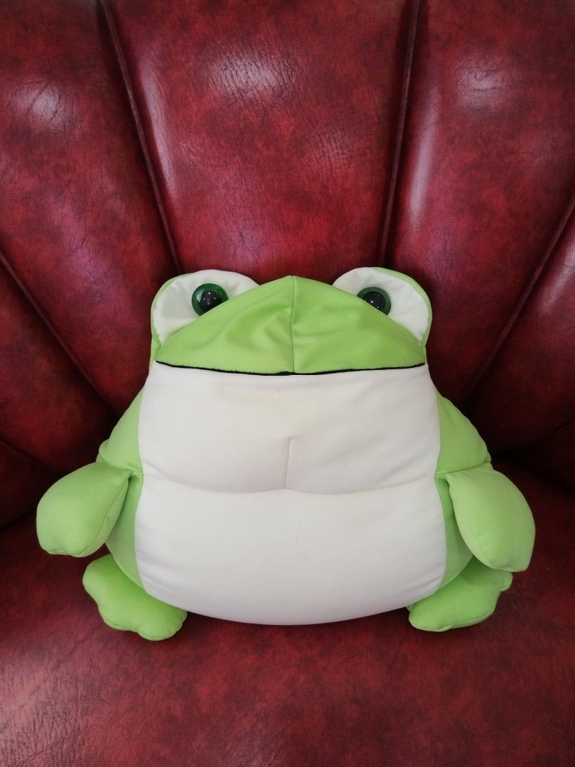 🐸 Squishy Micro-Bead Frog Pillow (Category: Plushies & Soft Toys) located in Iloilo. Submitted by pinspirewitha (Listing ID 1466019495, Image 2). Description: ✨ Details • Brand: Four Brothers • Filling: Micro-bead (squishy bead cushion) • Condition: Preloved, never played with, display only, collector kept, like new • Smooth, soft, stretchy fabric.
