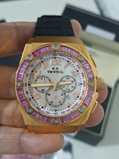 (Category: ) located in . Submitted by authprelovedonlineshop2 (Listing ID 1466017854, Image 1). Description: .