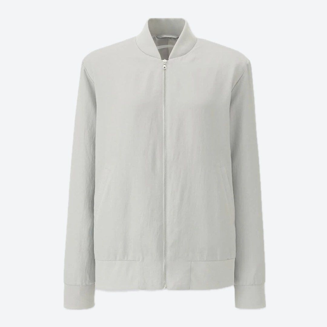 🚺 UNIQLO WOMENS SOFT BOMBER JACKET (LIGHT WEIGHT) (Category: Coats, Jackets and Outerwear) located in Baguio. Submitted by WEAROLD (Listing ID 1465995391, Image 2). Description: 🚺 UNIQLO WOMENS SOFT BOMBER JACKET (LIGHT WEIGHT) •excellent •22.5W x 24.5L •large on tag 🏷️590 •need wash only RULES & POLICY •pls refer to measurements for fit (pit to pit | shoulder to hem) •limit your expectations mostly are thrifted/used •first to dm will get the 