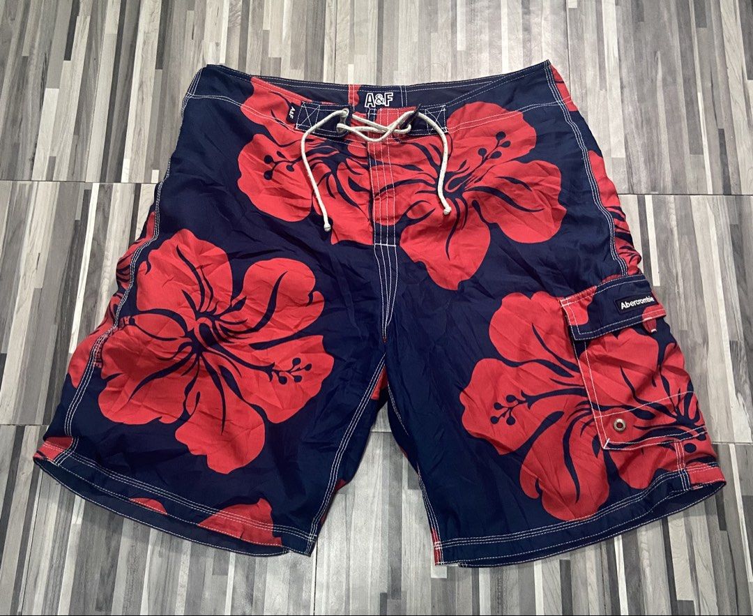 Abercrombie Reversible Swim Trunks (Category: Swim Trunks & Board Shorts) located in Tukuran. Submitted by retrothrifter88 (Listing ID 1465964757, Image 1). Description: Men’s Abercrombie Reversible Swim Trunks Can fit 34-36 650 plus sf.