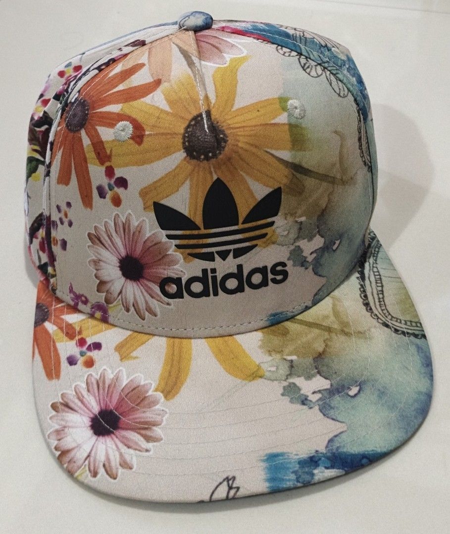 Adi floral cap (Category: Hats & Beanies) located in Naga. Submitted by otaydenyoks (Listing ID 1465974286, Image 3). Description: .