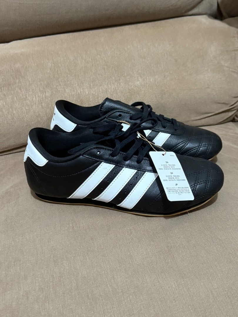 ADIDAS 7.5 (Category: Sneakers) located in Mandaluyong City. Submitted by aizhaaya15295 (Listing ID 1466004588, Image 2). Description: Brand new adidas No box .