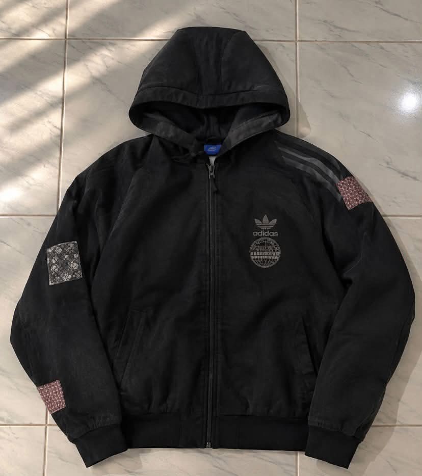 Adidas Black Hooded Jacket with Patchwork Details (Category: Hoodies) located in Manila. Submitted by dandanace (Listing ID 1466041879, Image 1). Description: Rush lng po bawas gamit take all na po ung price.