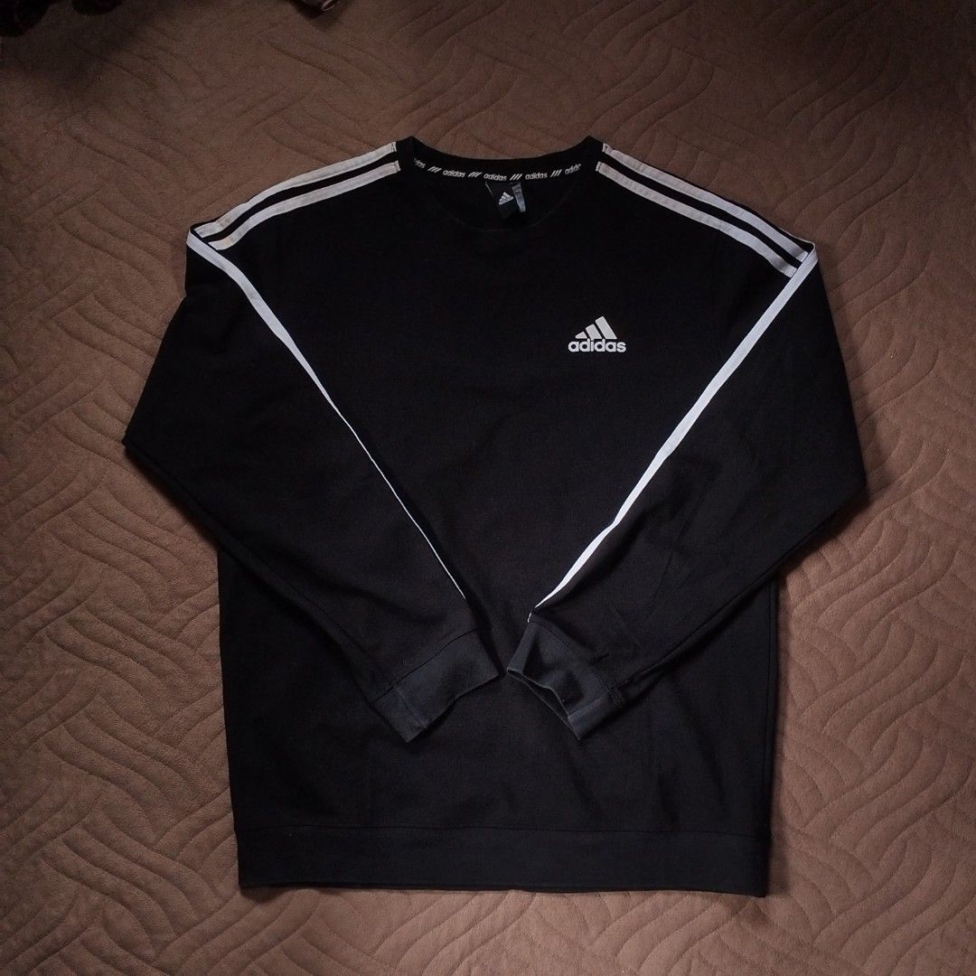 Adidas Essentials 3-Stripes Crewneck Sweatshirt (Category: Hoodies) located in Davao. Submitted by giyuu06 (Listing ID 1465972024, Image 1). Description: Adidas Essentials 3-Stripes Crewneck Sweatshirt | Large | Excellent Condition L 27.5 W 21.5 SL 24.