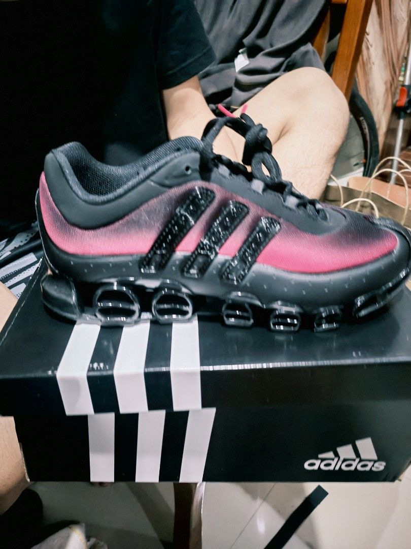 Adidas Megaride (Category: Sneakers) located in Pasay City. Submitted by goalzone (Listing ID 1466020175, Image 2). Description: -Never used, never worn -I buyed it for 9,000 php but I sell it for 5,000 php.