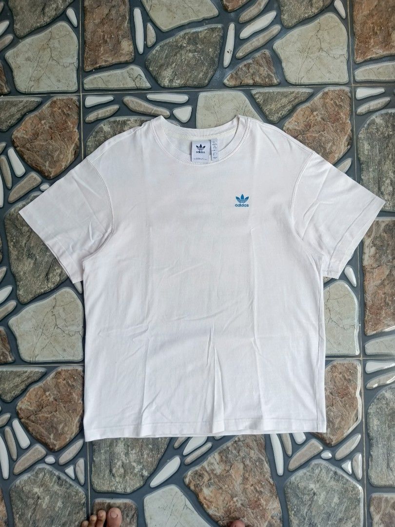 Adidas multiple logo shirt (Category: Activewear) located in Baggao. Submitted by thriftislife123 (Listing ID 1466037611, Image 3). Description: w:21 l:27 issue:may mga washable stains sobrang ganda to sa personal off/legit pm for more details.