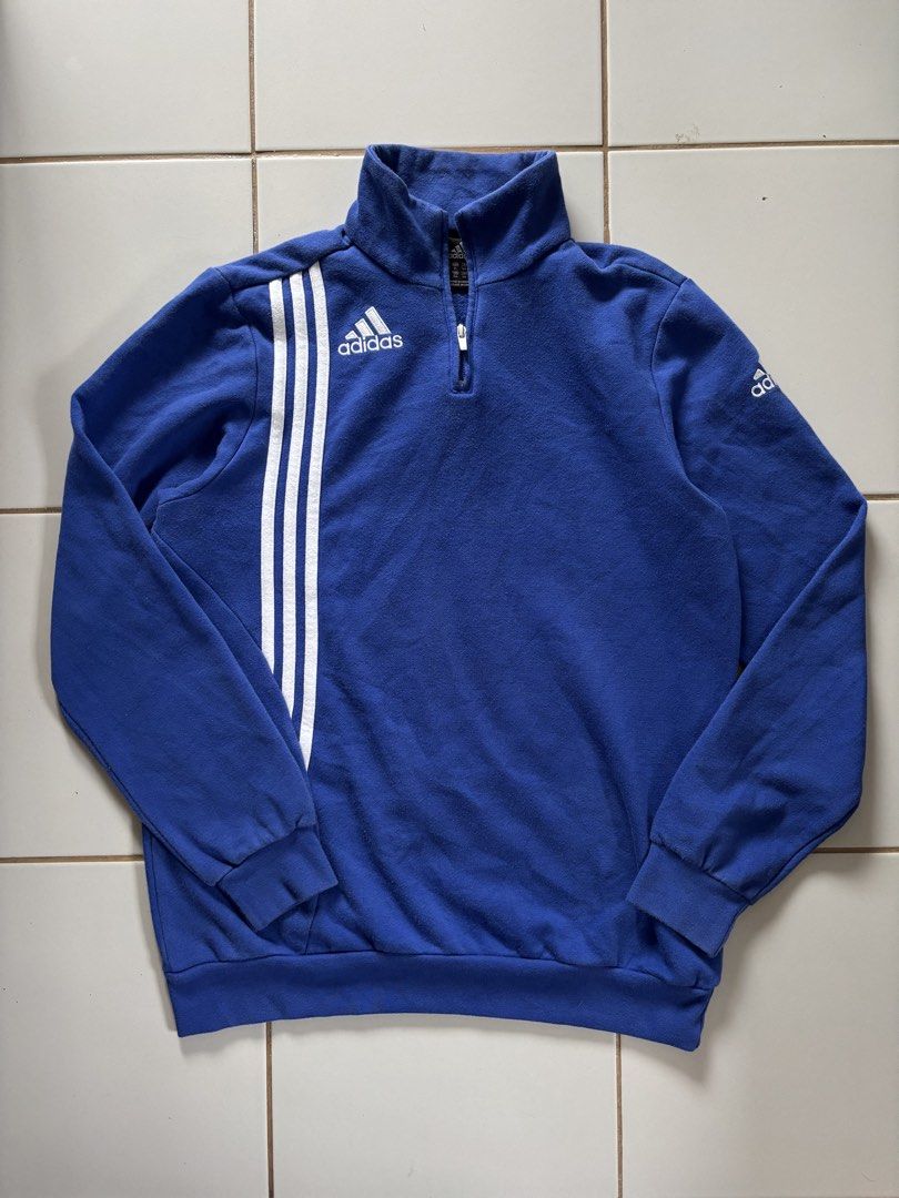Adidas Qzip (Category: Activewear) located in Angeles City. Submitted by daily_thrift_collection (Listing ID 1465986265, Image 1). Description: Excellent to like new condition 21.5x28 9.5/10 color rate No issue Semi heavy cotton.