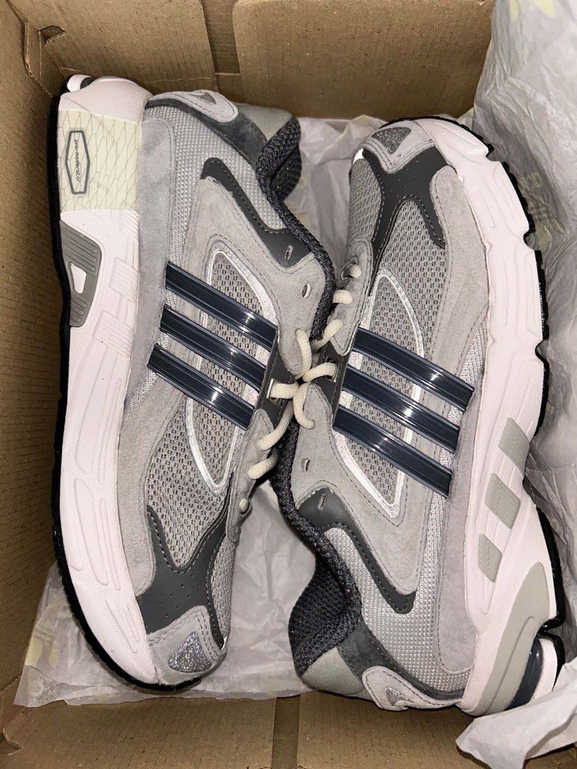 ADIDAS RESPONSE CL (Category: Sneakers) located in Magarao. Submitted by chalkzone20 (Listing ID 1466086800, Image 3). Description: Size: US 8 Color rate & Condition: 9.9/10 Like new condition (only used twice) Rfs: Masikip😭 Original Price: 5899 Selling price: 4,500 Location: Bicol Region.