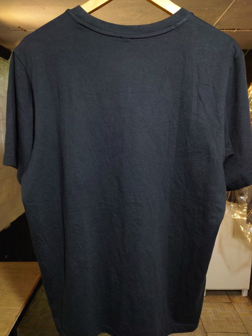 Adidas tshirt thrift (Category: Tshirts & Polo Shirts ) located in Paranaque City. Submitted by emzeicool48572 (Listing ID 1466060473, Image 2). Description: Size: Medium to semi large (21x27 inch) Material: Cotton Color: Black color rate: 9.5/10 Condition: 9.5/10 📍Tambo Paranaque 💸Payment: Pay Maya only 📦🚚 Delivery: Lalamove or j&t (order mo book mo) No return policy Buy at your own risk Don't expect too much from this product, it's just a S